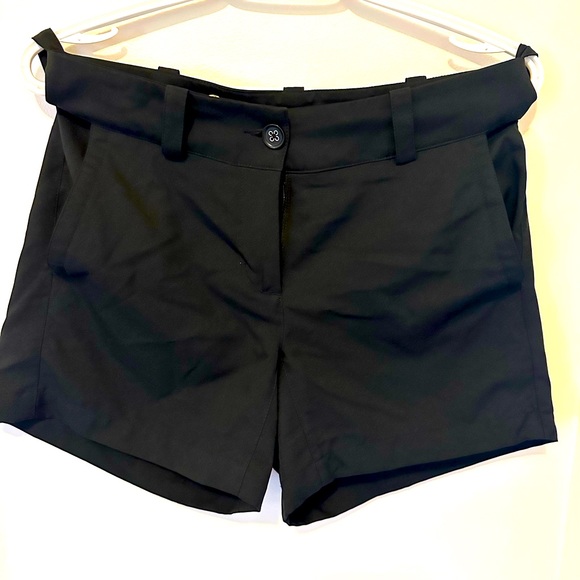Black golf shorts - Picture 1 of 3